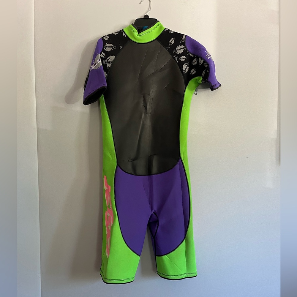 Kawasaki Men's (unisex) Black/Green/Purple Jetski short sleeve wetsuit size M.
